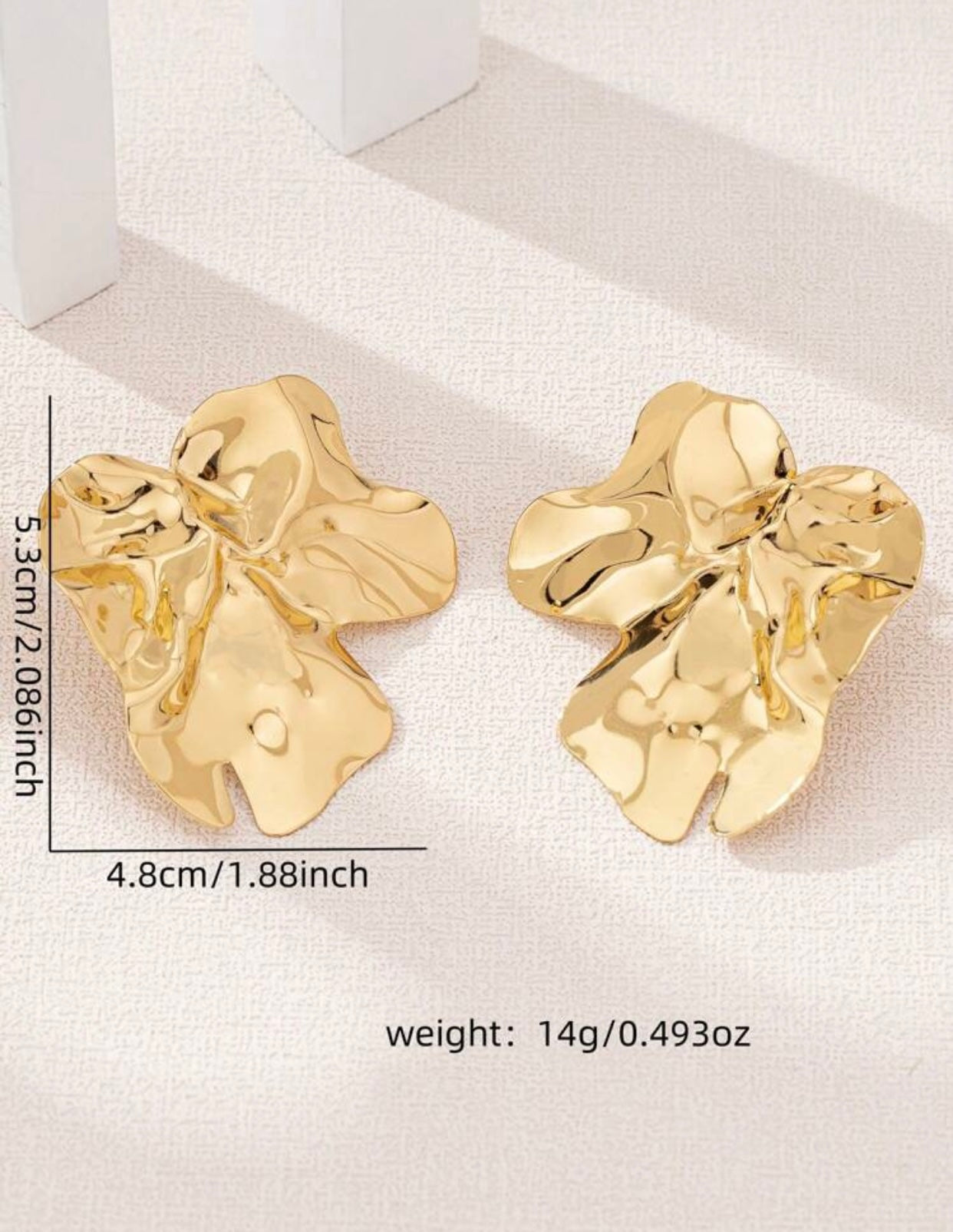 Geometric Chic Iron Stud