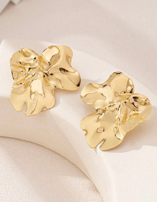 Geometric Chic Iron Stud