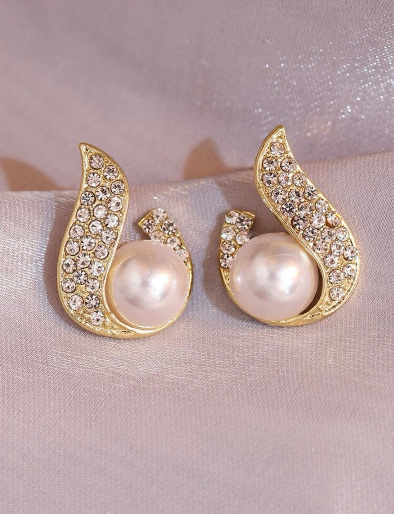 Rhinestone & Faux Pearl Decor Stud Earrings