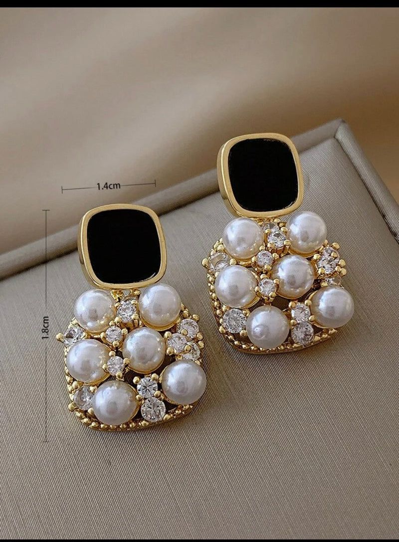 Faux Pearl Decor Drop Earrings