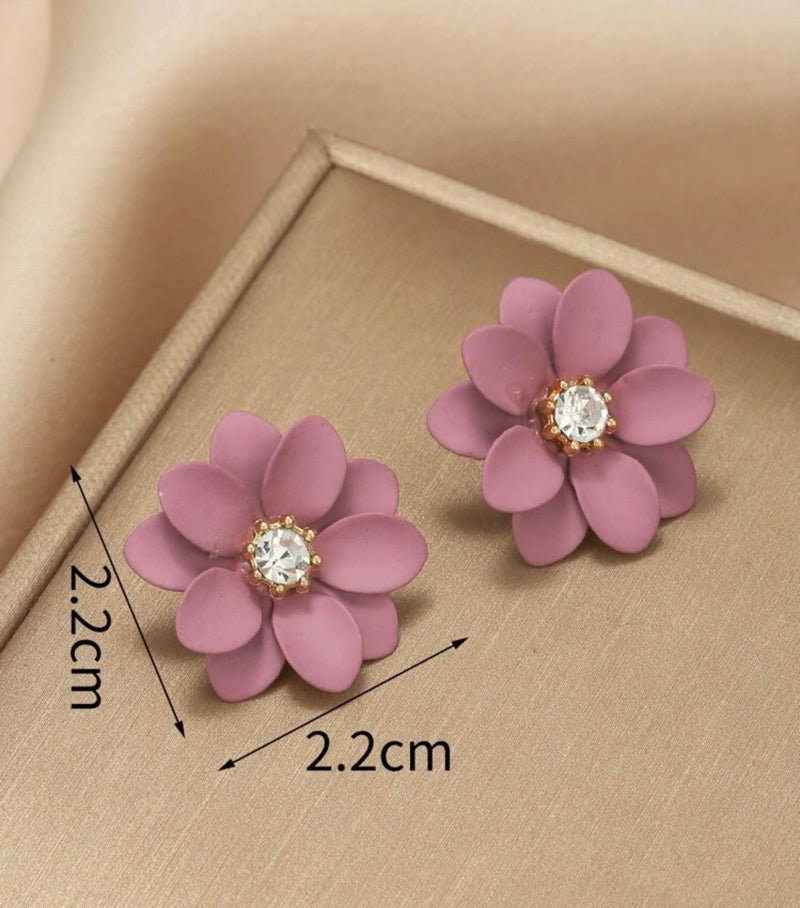 Rhinestone Decor Flower Stud