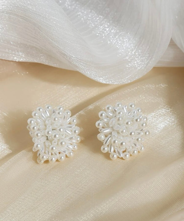 Faux Pearl Decor stud earrings